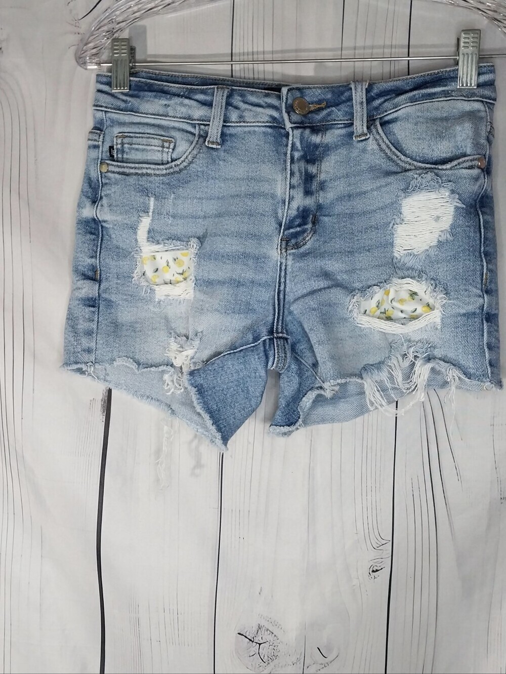Judy Blue Distressed Lemon Print Raw Hem Boho Chic Festival Denim Shorts